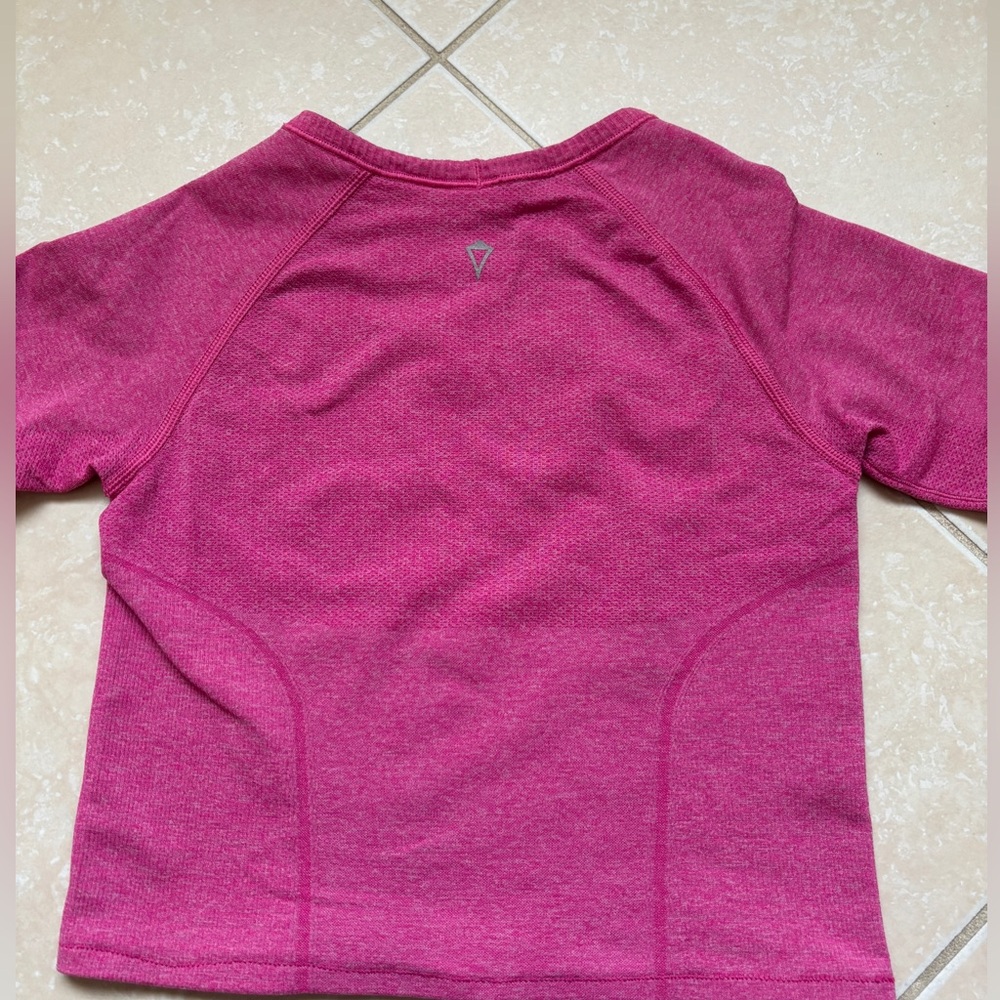 Pink CROPPED iviva shirt!!